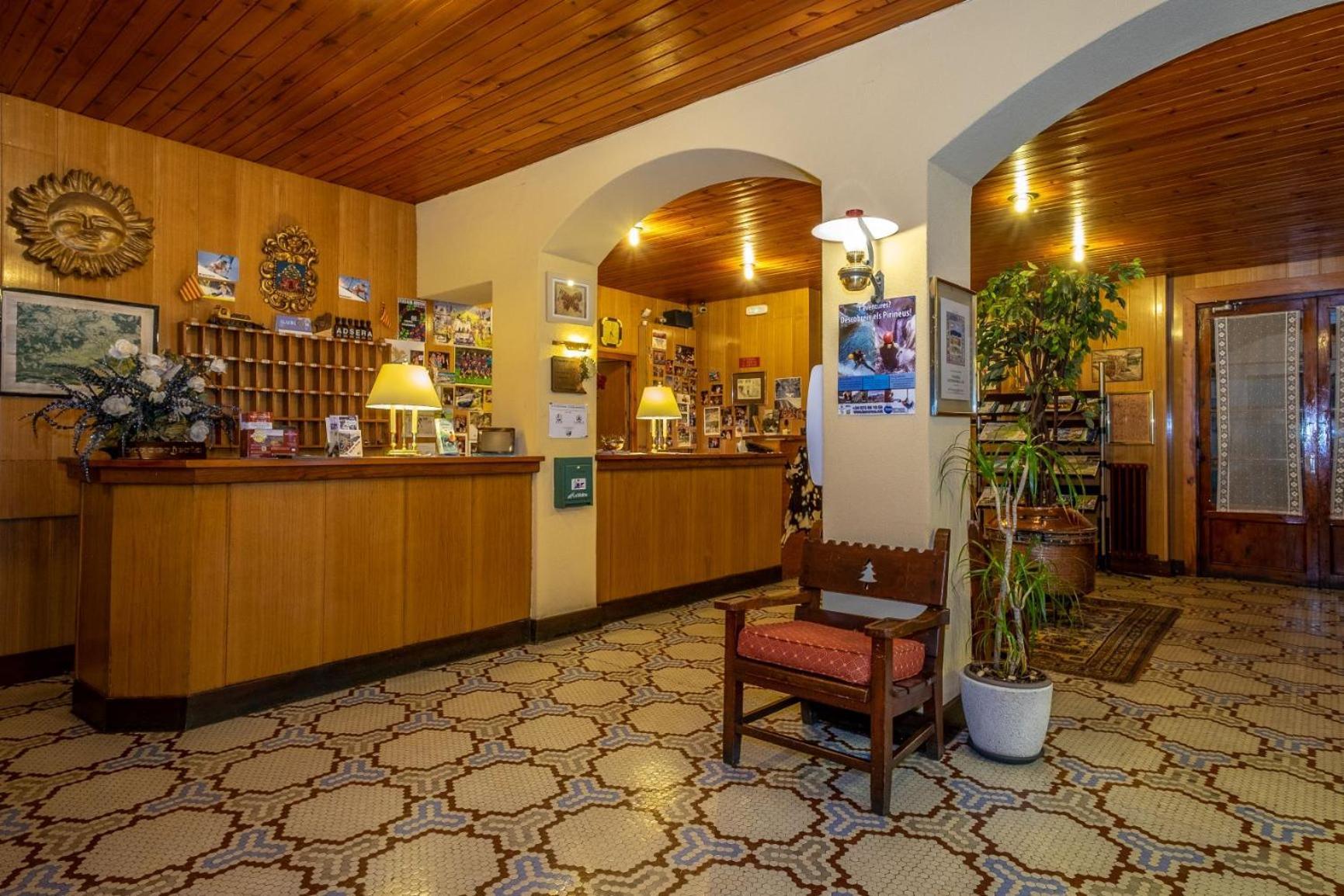 Hotel Adsera La Molina  Buitenkant foto